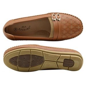 Apakowa Womens Loafers Rubber Sole Slip On Walking Flats Casual Moccasins